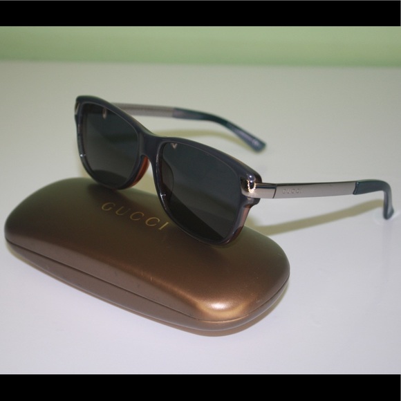 Gucci Sunglasses - Picture 4 of 8